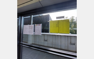 Zone d'affichage avec le règlement, les poules, la tableau et les horaires prévus